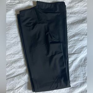 NBW Skims Glam pants size small in Onyx